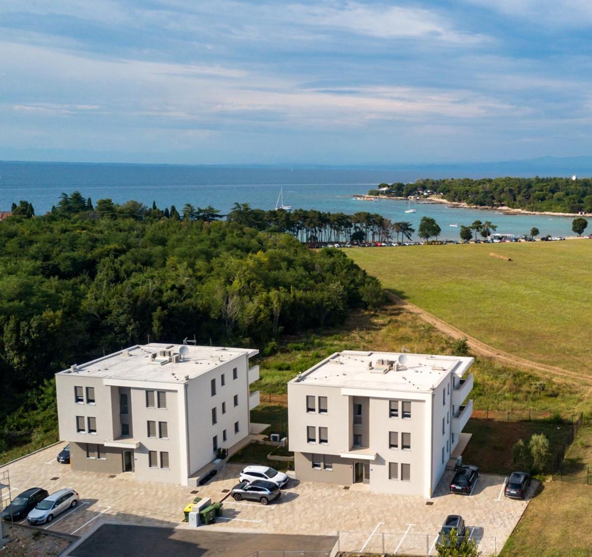 Baden Resort Basanija, Umag-With Sea View, Parking And 300M From The Beach Dış mekan fotoğraf
